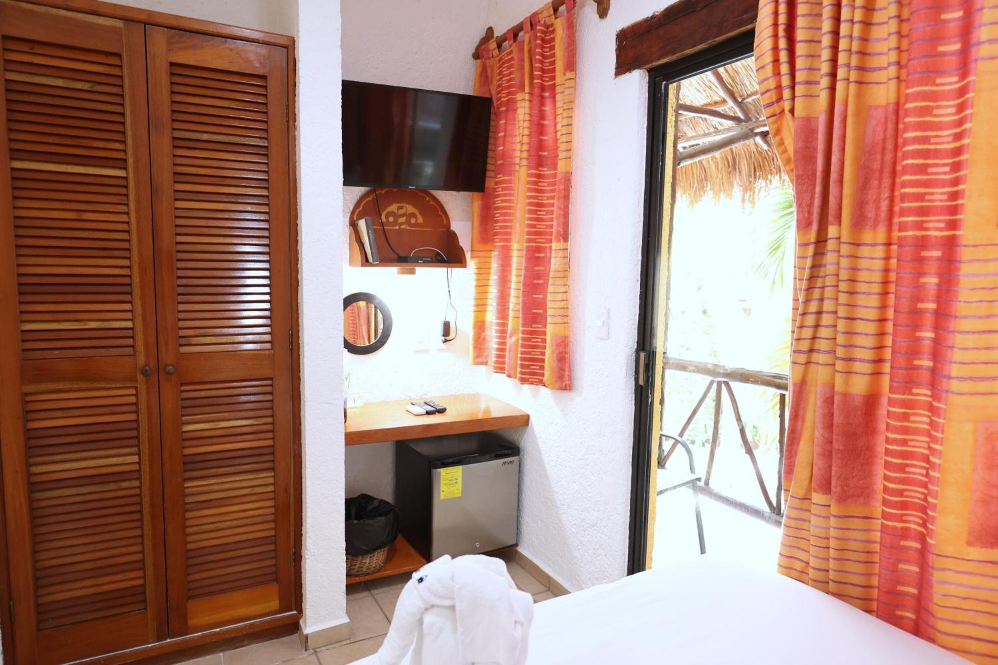 Hotel Bosque Caribe, 5Th Av. Zone Playa del Carmen Exterior foto